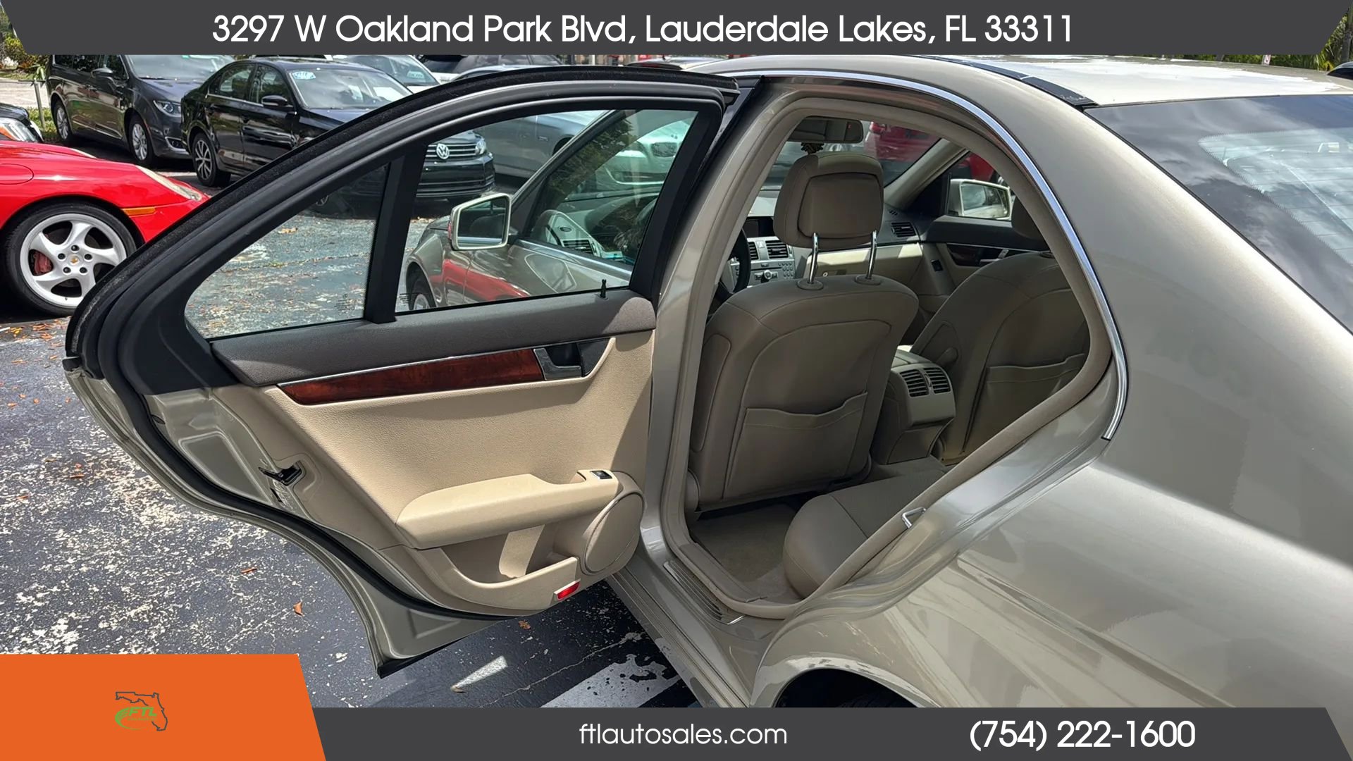 Used 2011 Mercedes-Benz C 300 Sedan image 25