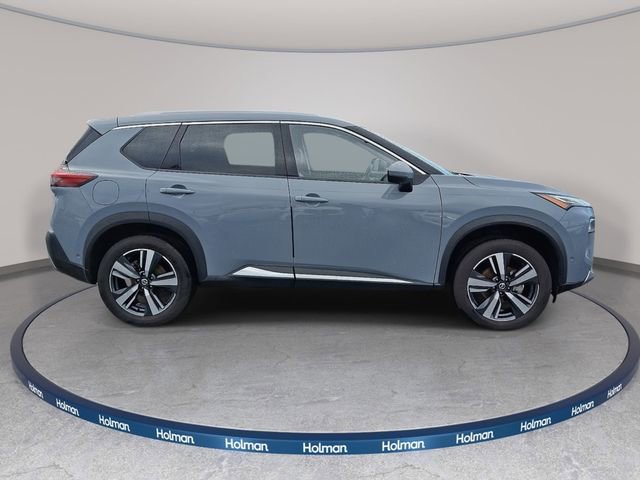 Used 2021 Nissan Rogue Platinum image 5