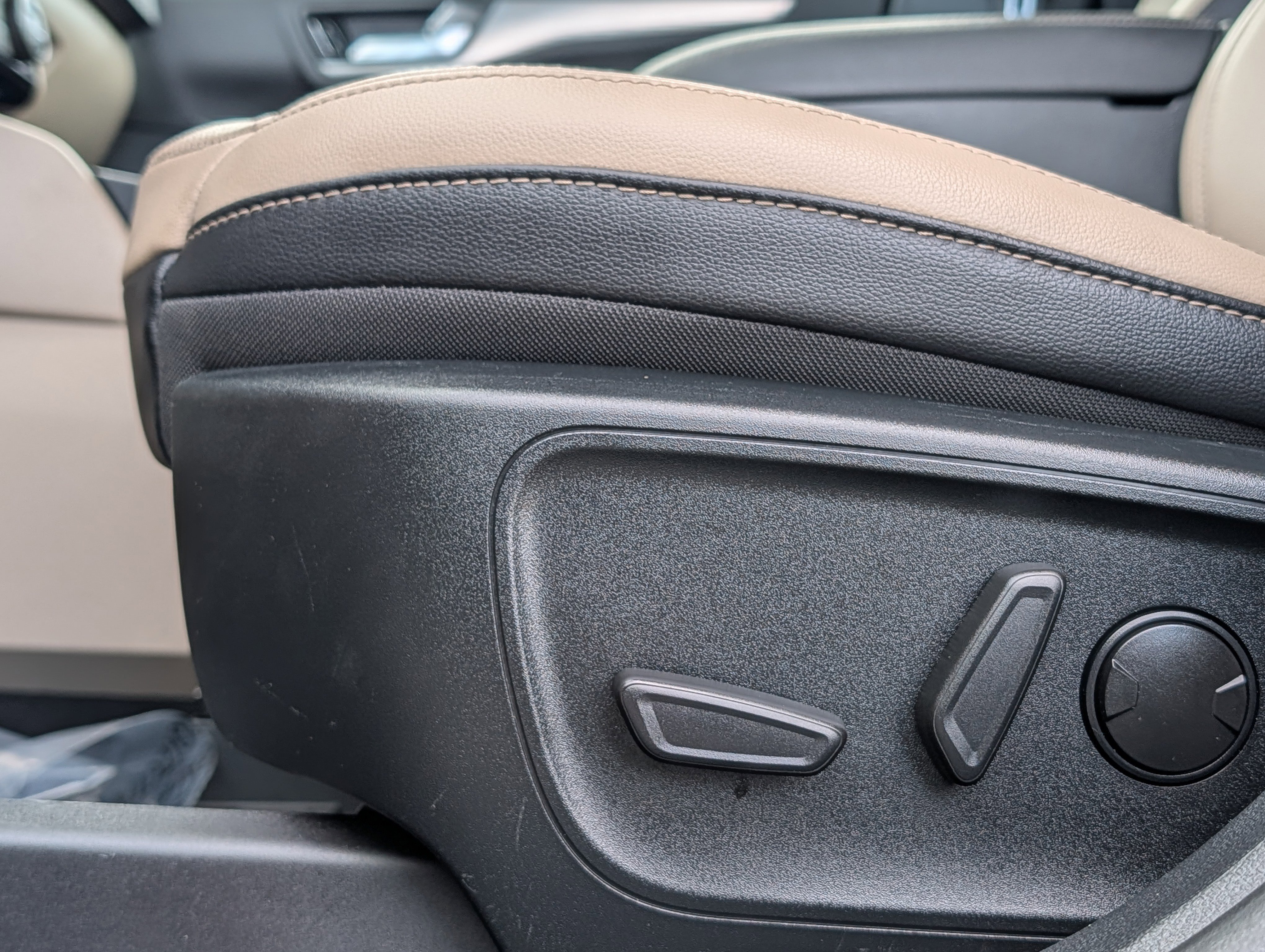 Certified 2021 Ford Escape Titanium image 22