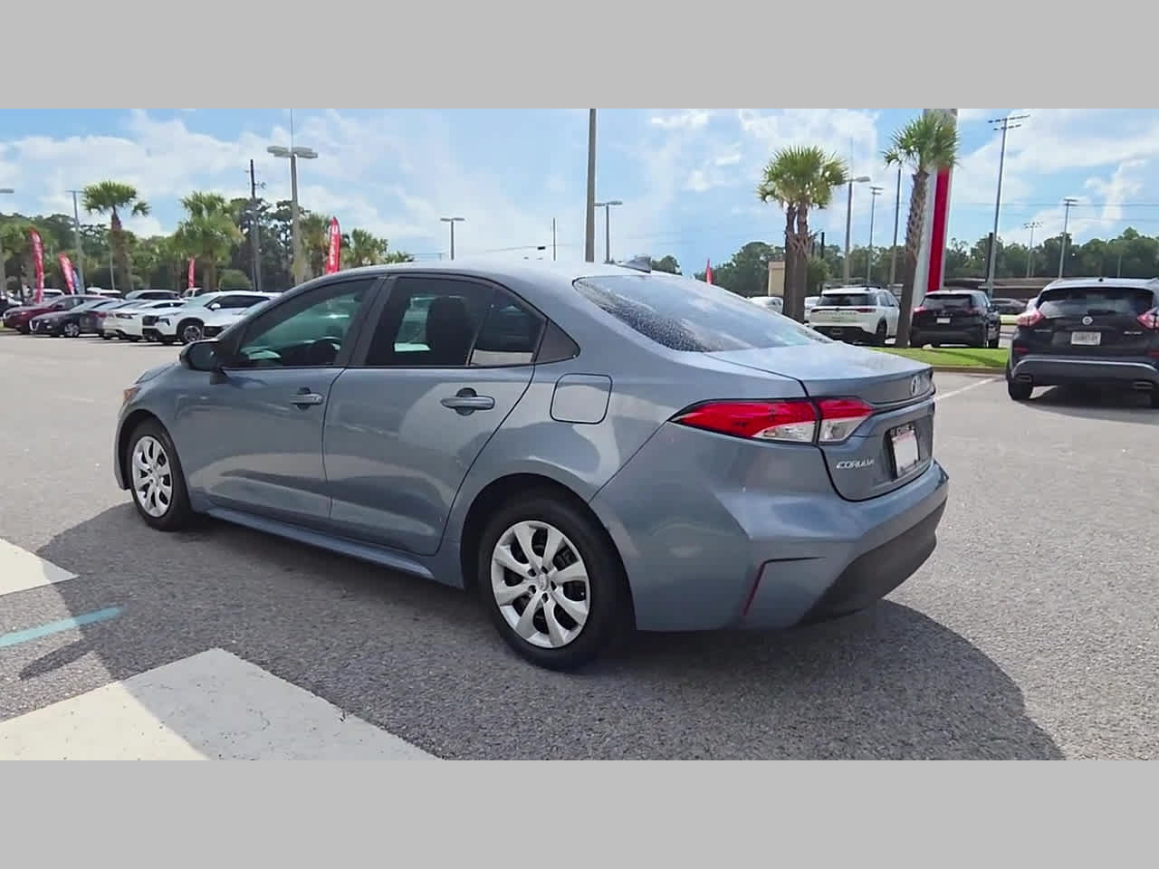 Used 2025 Toyota Corolla LE FWD image 29