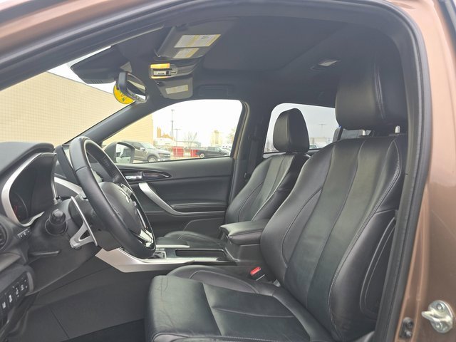 Used 2022 Mitsubishi Eclipse Cross SEL image 12