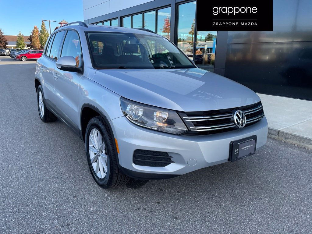 Used 2018 Volkswagen Tiguan Limited AWD/4WD image 1