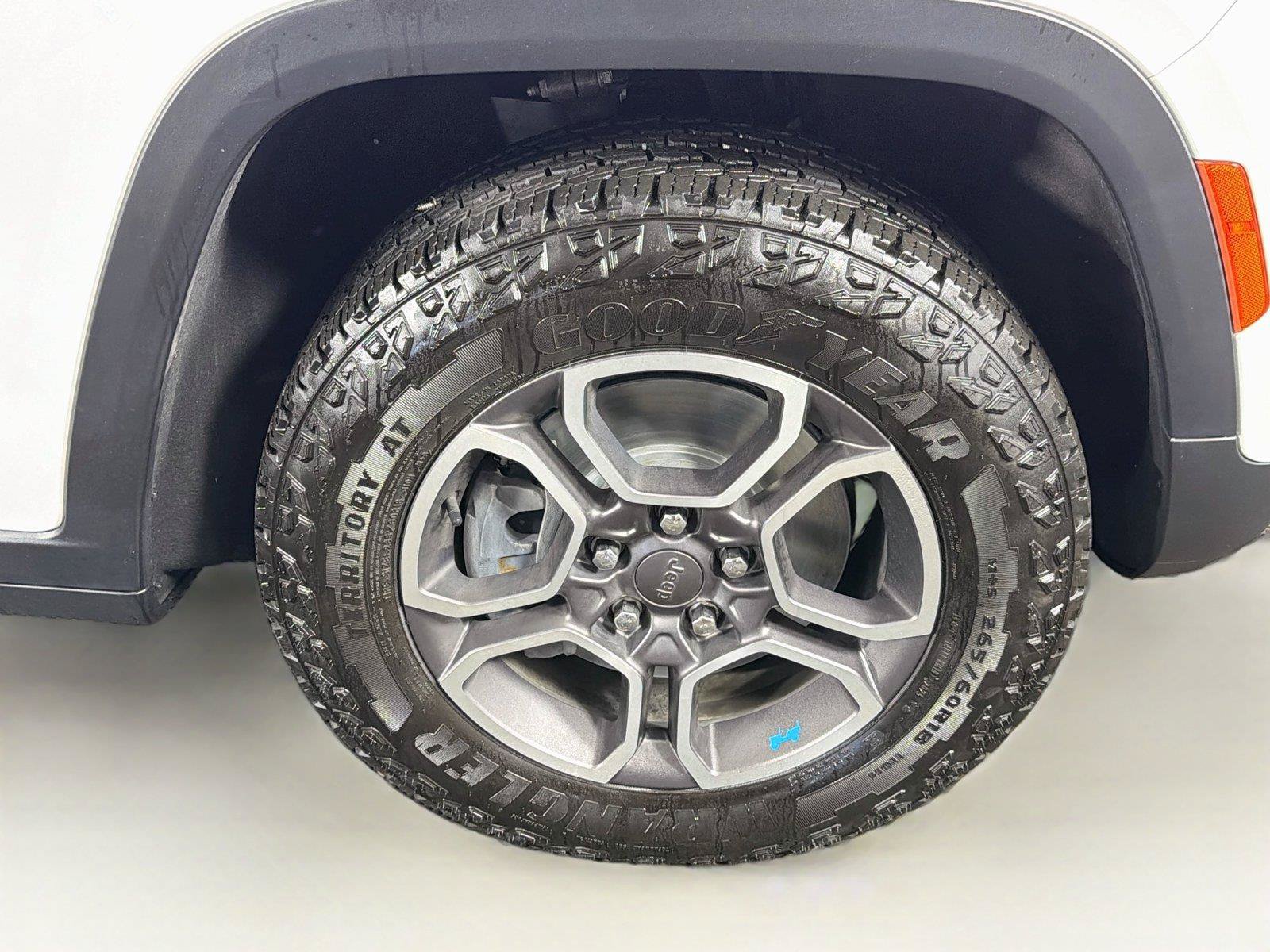 Used 2023 Jeep Grand Cherokee Trailhawk 4xe AWD/4WD image 37