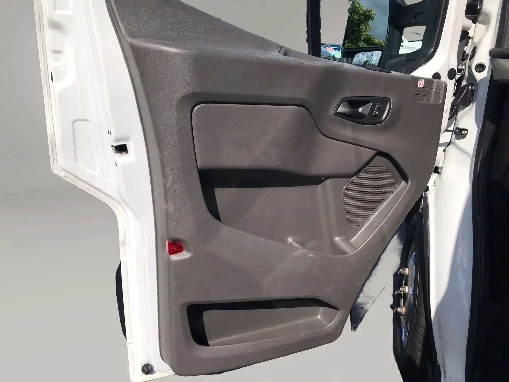 Used 2020 Ford Transit 250 Low Roof AWD image 12