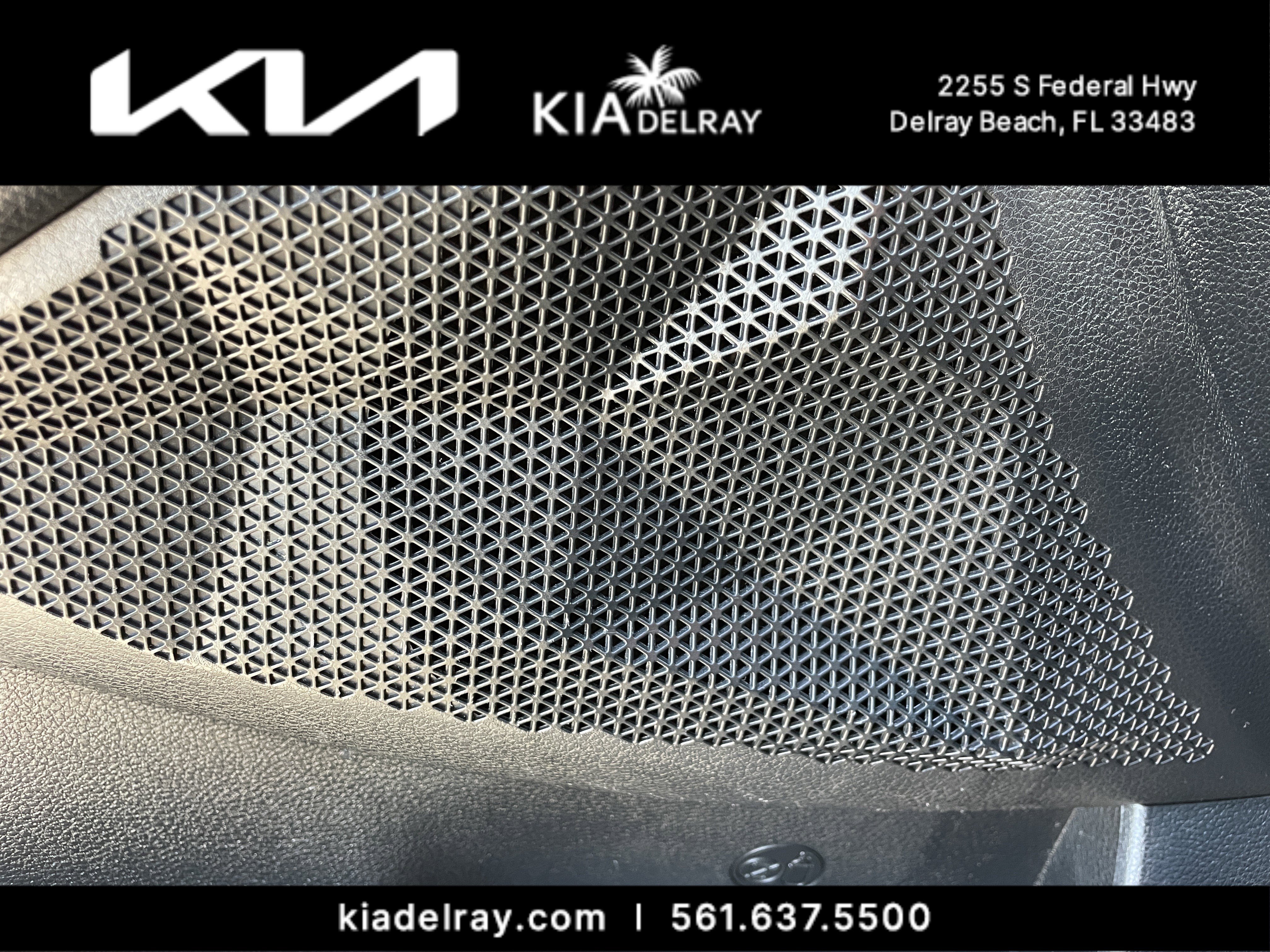 Used 2023 Kia Seltos S w/ Navigation Package image 16