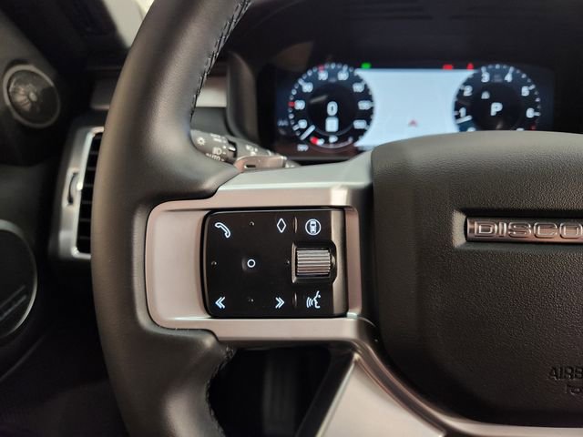 Used 2025 Land Rover Discovery Dynamic SE image 25