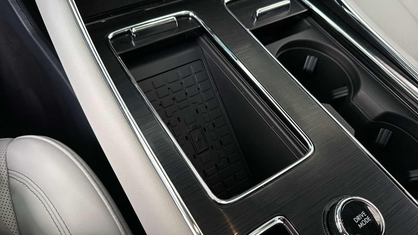 New 2026 Lincoln Aviator AWD image 23