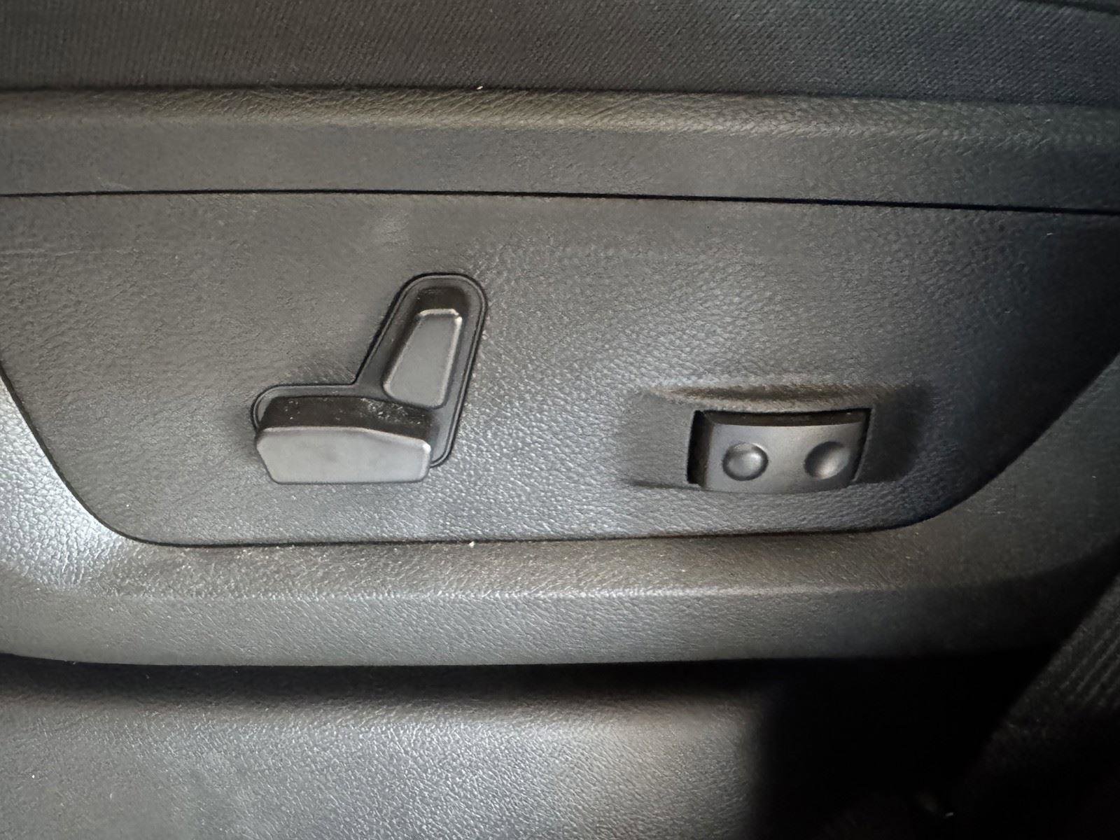 Used 2025 RAM 3500 Lone Star image 26