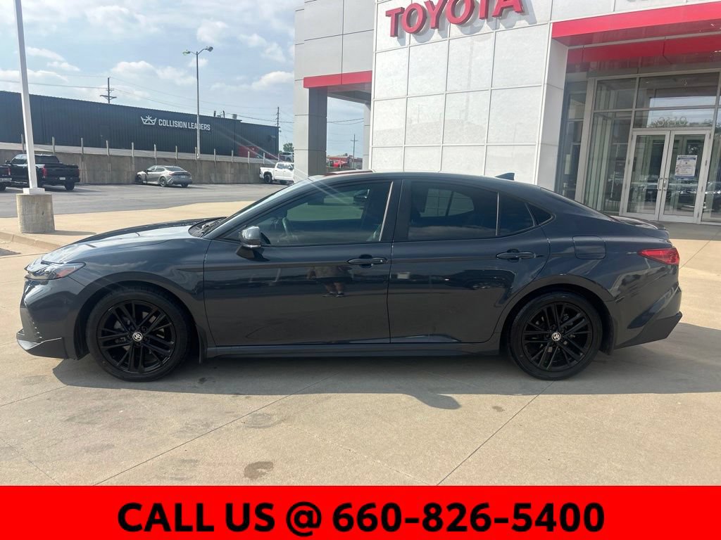 Used 2025 Toyota Camry SE FWD image 12