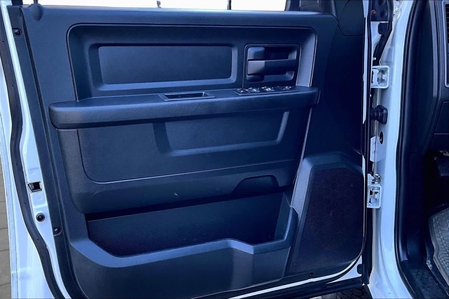 Used 2019 RAM 1500 Express AWD/4WD image 22