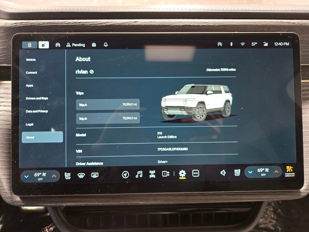 Used 2023 Rivian R1S Launch Edition image 19