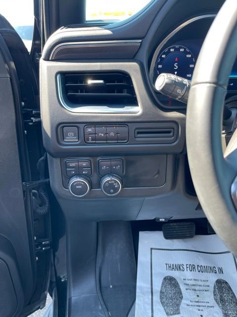 Used 2023 Chevrolet Suburban RST image 14