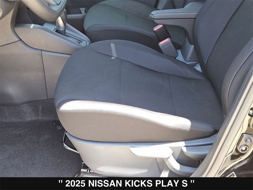New 2025 Nissan Kicks Play S image 14
