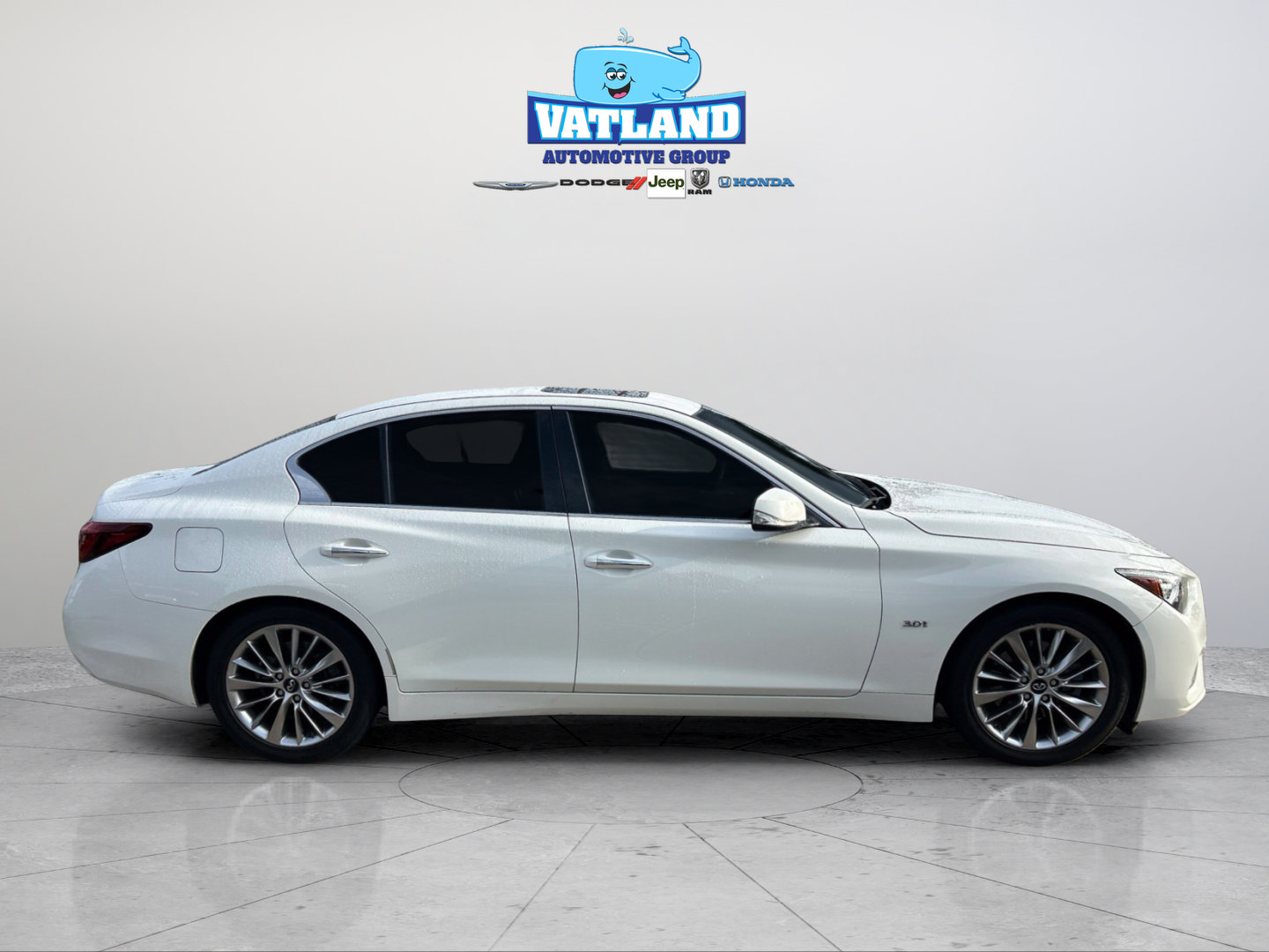 Used 2019 INFINITI Q50 Luxe RWD image 6