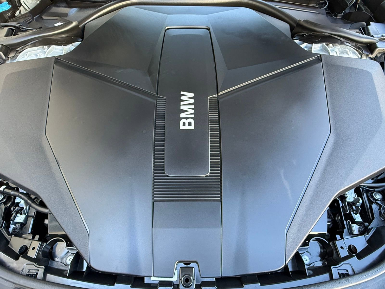 Used 2025 BMW i7 eDrive50 w/ M Sport Package image 34