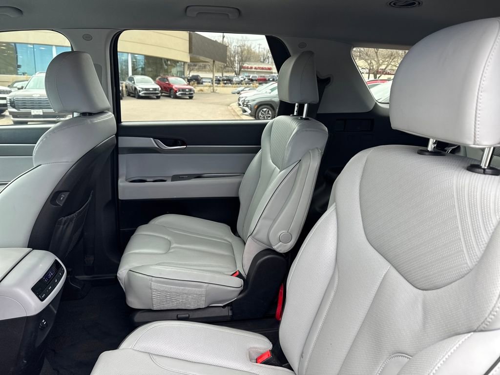 Used 2023 Hyundai Palisade SEL AWD/4WD image 34