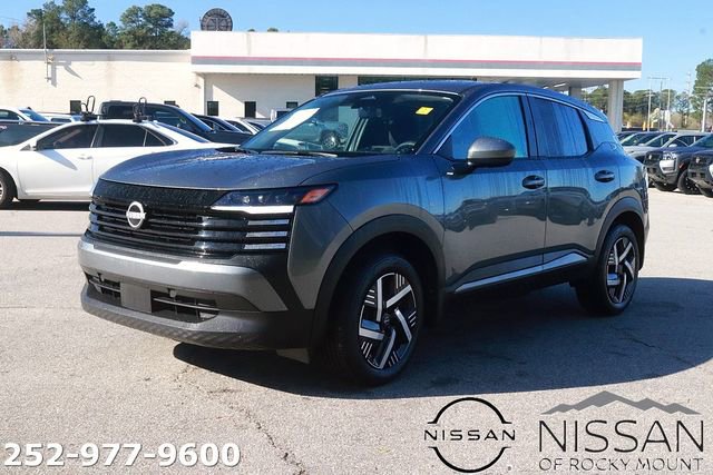 Used 2025 Nissan Kicks SV w/ Charging Package image 4