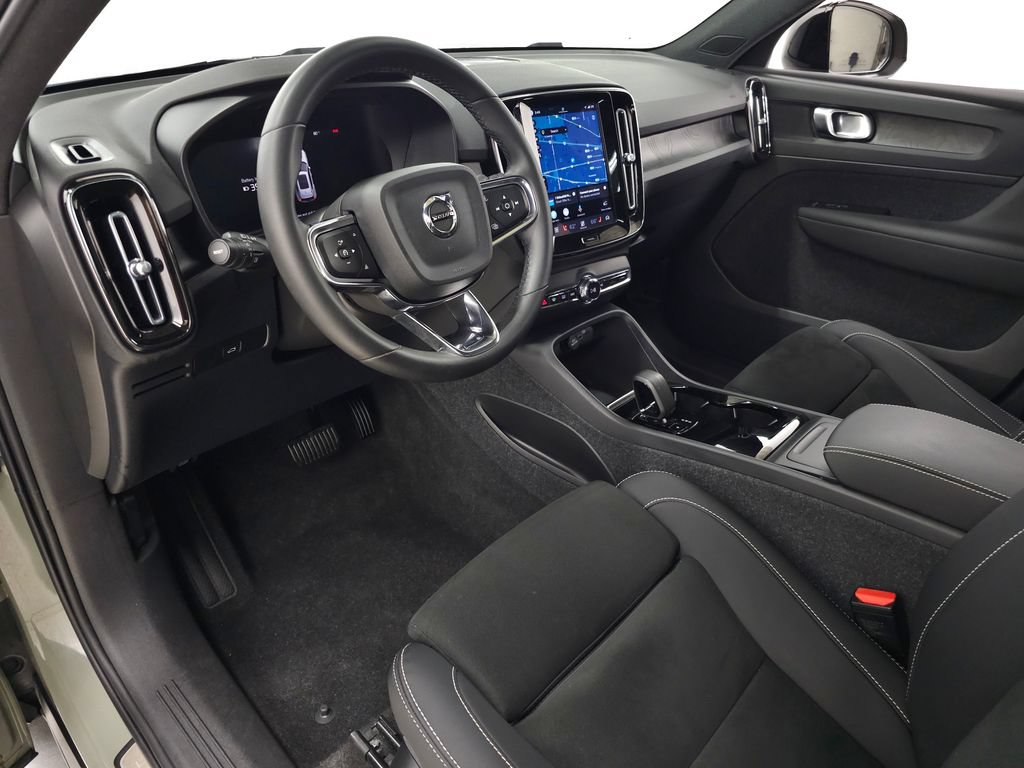 Used 2023 Volvo XC40 Recharge Plus w/ Protection Package Premier AWD/4WD image 16
