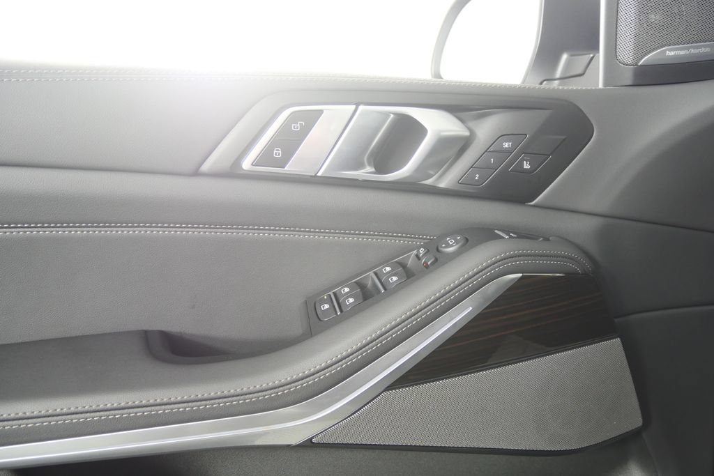Certified 2026 BMW X5 xDrive40i AWD/4WD image 8