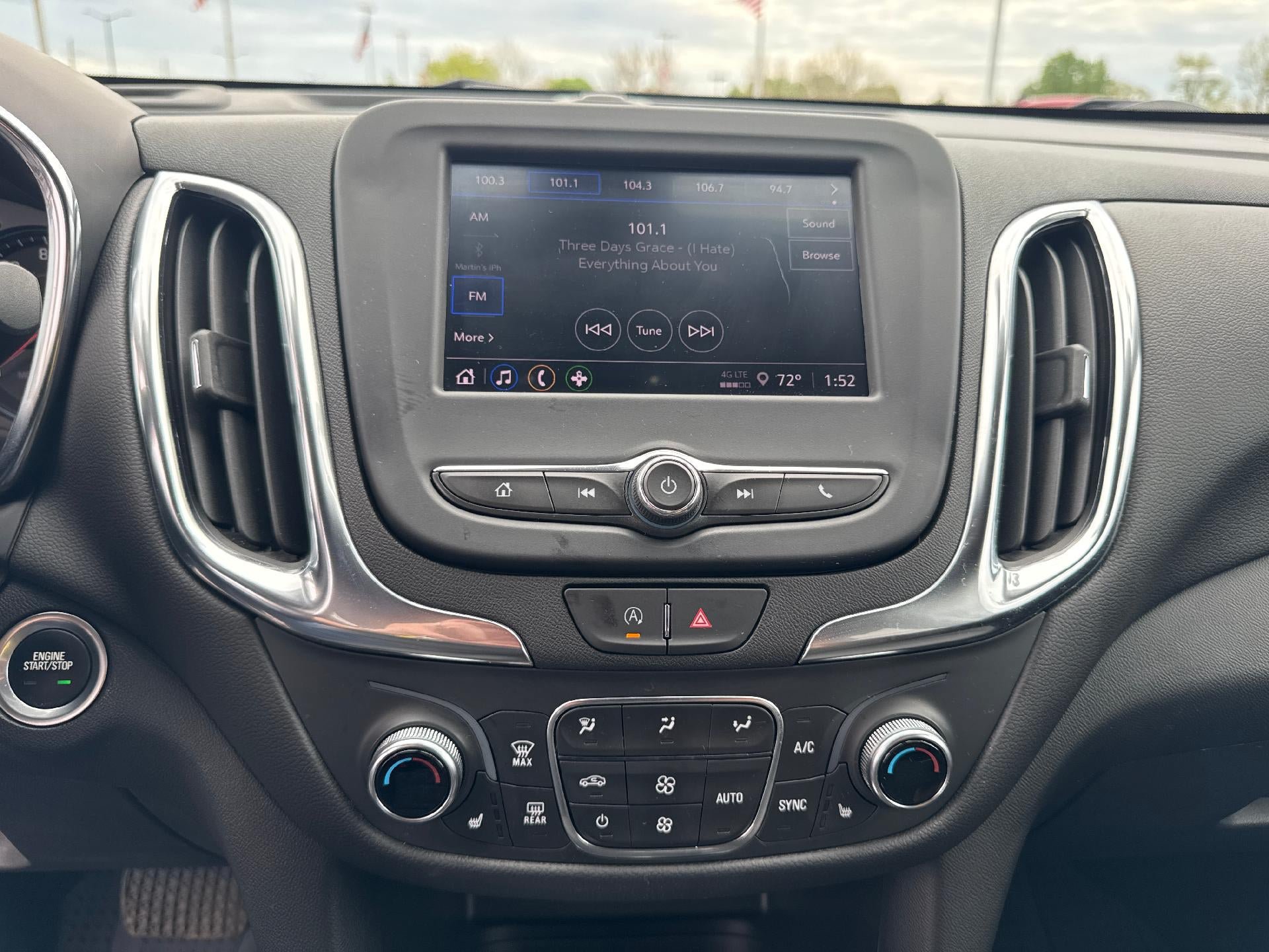 Used 2023 Chevrolet Equinox LT FWD image 16