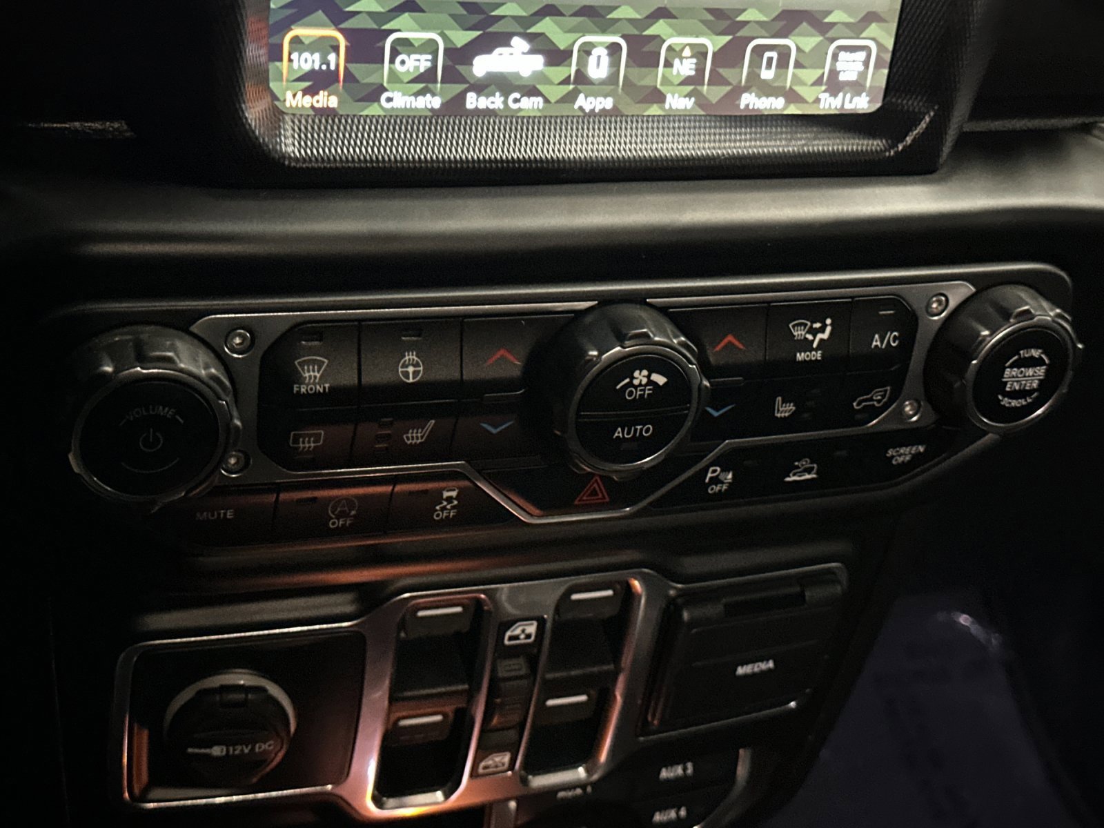 Used 2020 Jeep Gladiator Overland image 19