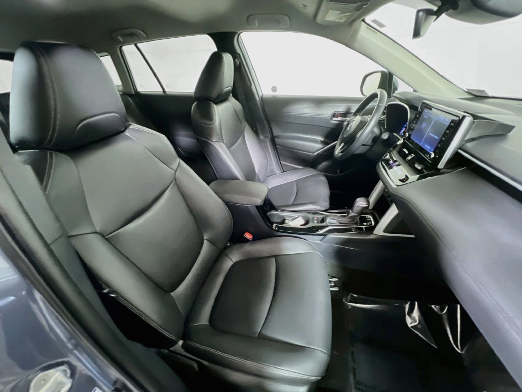 Certified 2022 Toyota Corolla Cross XLE w/ Black Badges Package (TMS) AWD/4WD image 23