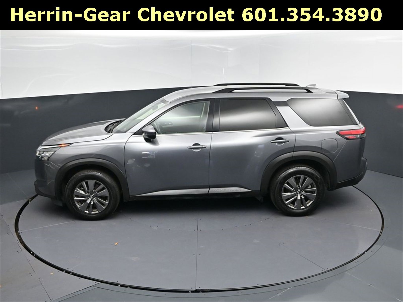 Used 2022 Nissan Pathfinder SV image 34