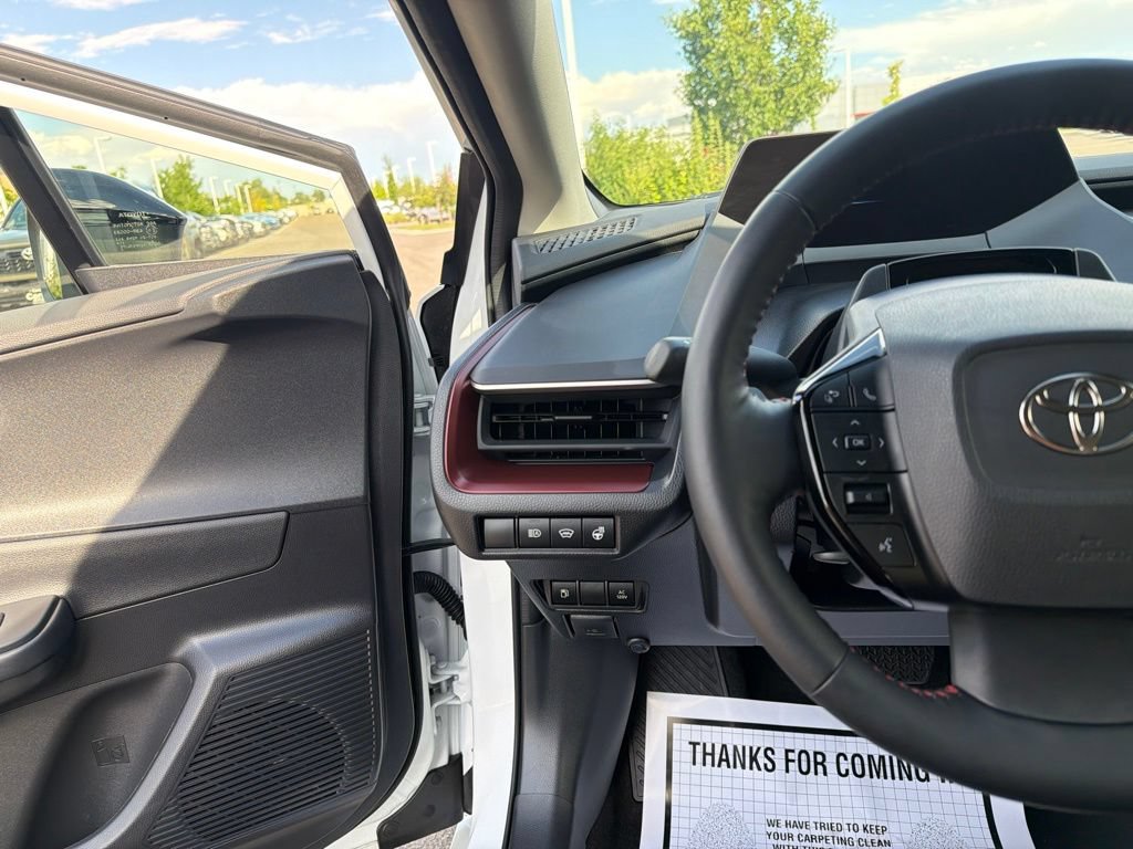 Used 2025 Toyota Prius Plug-In Hybrid FWD image 24