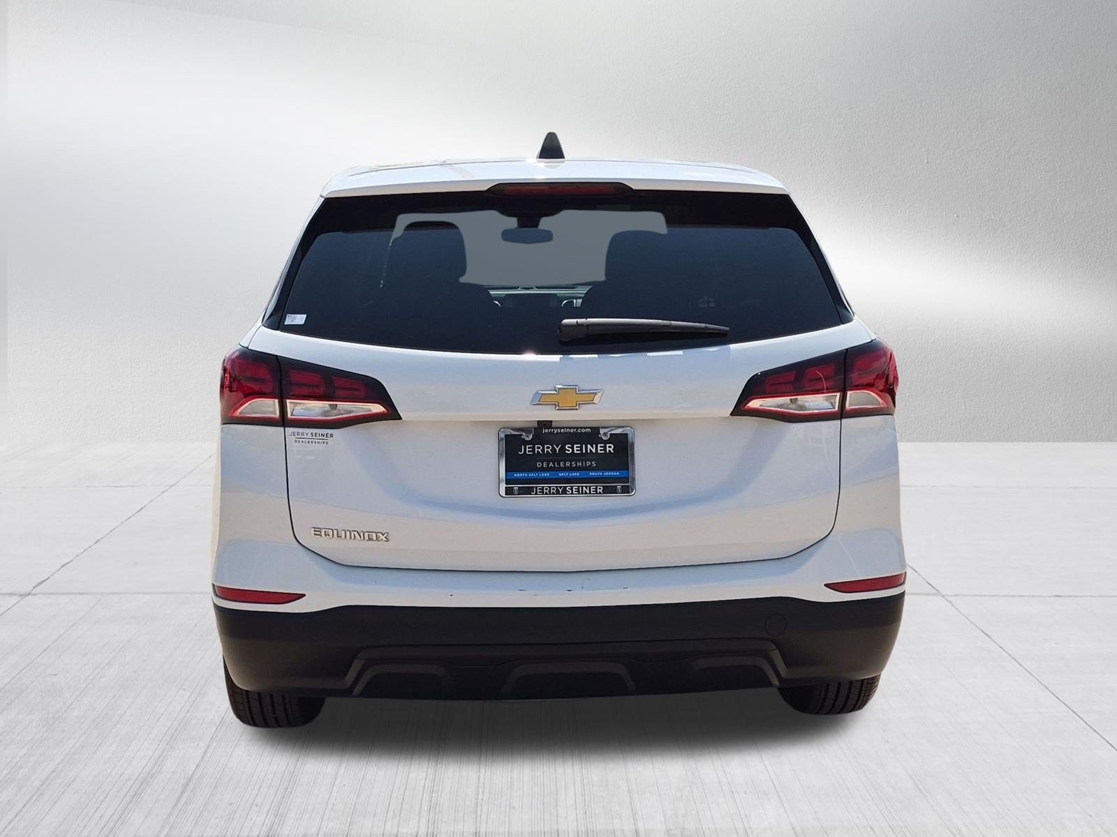 Certified 2024 Chevrolet Equinox LS w/ LS Convenience Package FWD image 5