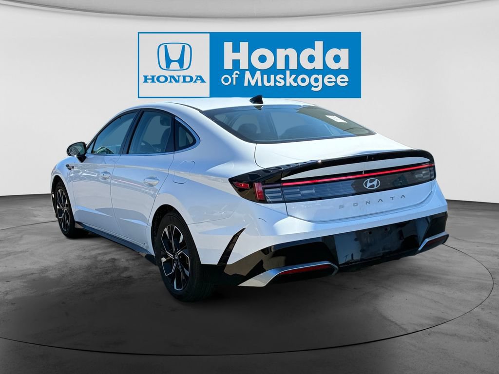 Used 2025 Hyundai Sonata SEL FWD image 7