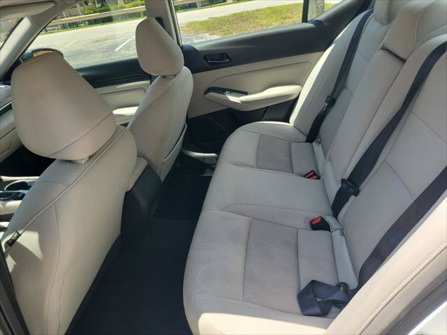 Used 2024 Nissan Altima 2.5 SV FWD image 14
