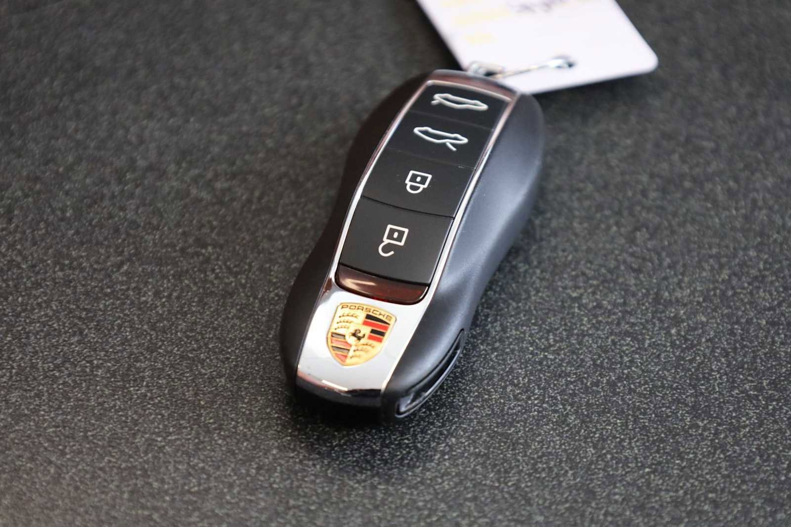 Used 2025 Porsche 718 Boxster Spyder RS image 39