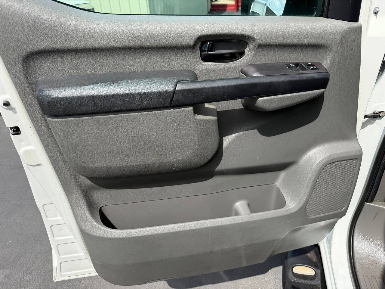 Used 2018 Nissan NV 3500 S RWD image 24
