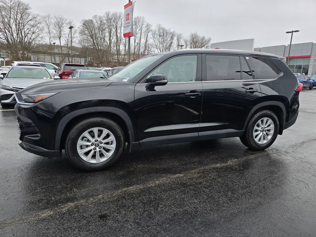 Certified 2024 Toyota Grand Highlander AWD image 3
