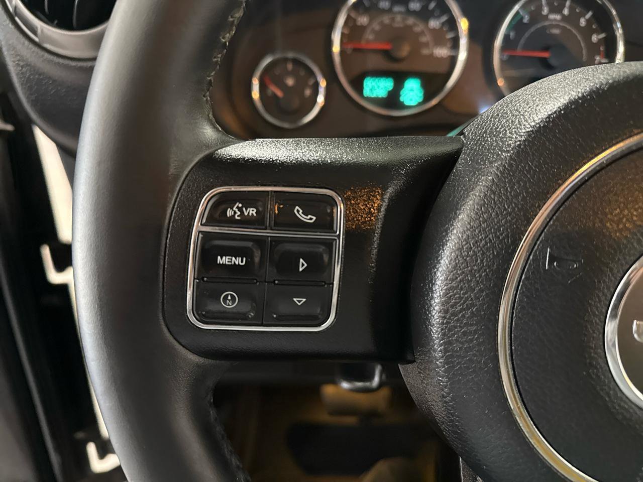 Used 2018 Jeep Wrangler Unlimited Sport w/ Connectivity Group image 11