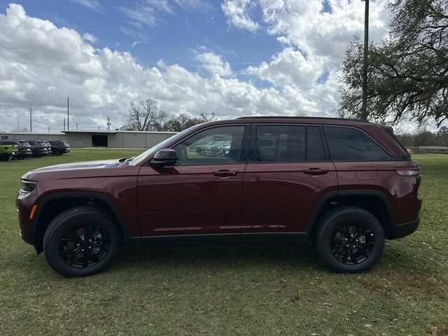 New 2026 Jeep Grand Cherokee Altitude AWD/4WD image 18