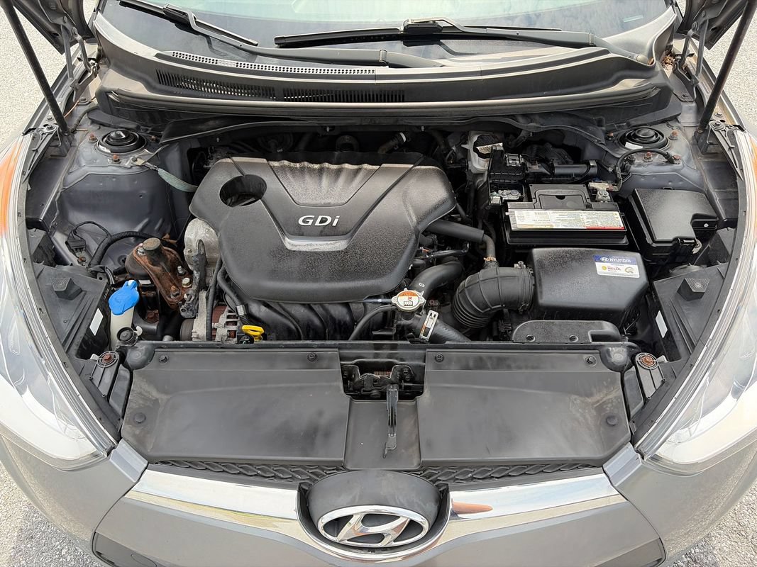 Used 2017 Hyundai Veloster FWD image 22