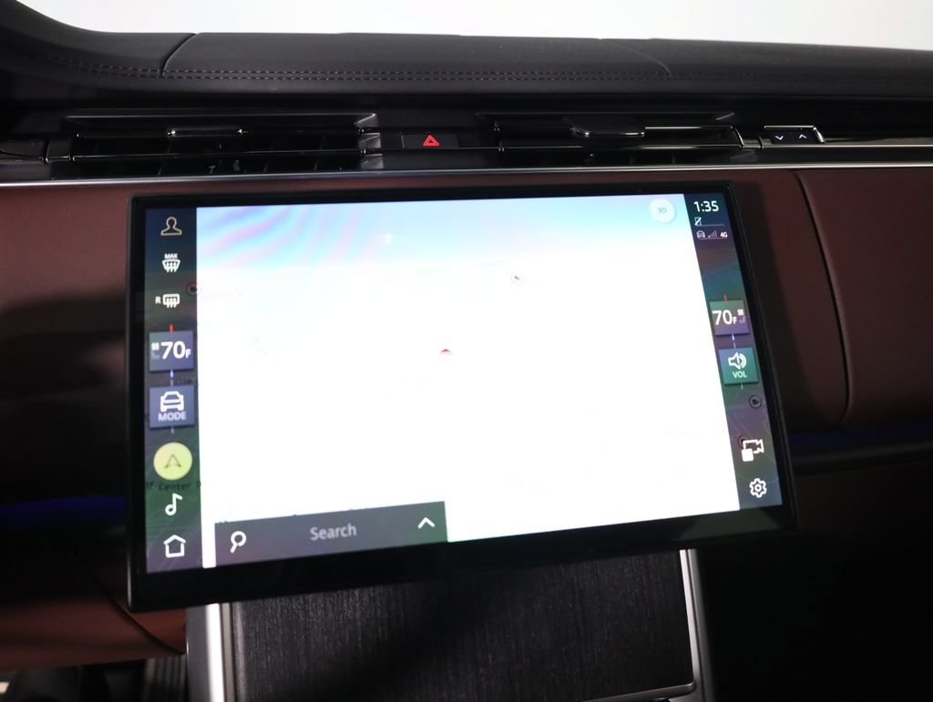 Used 2025 Land Rover Range Rover SE AWD/4WD image 25