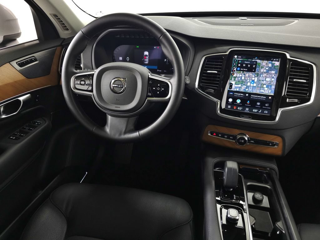 Certified 2025 Volvo XC90 B6 Plus w/ Protection Package AWD/4WD image 19
