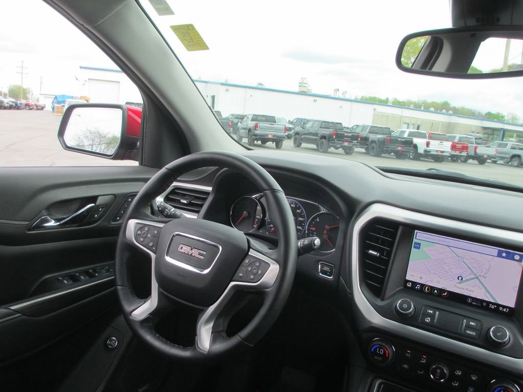 Used 2023 GMC Acadia SLT w/ Technology Package AWD/4WD image 28