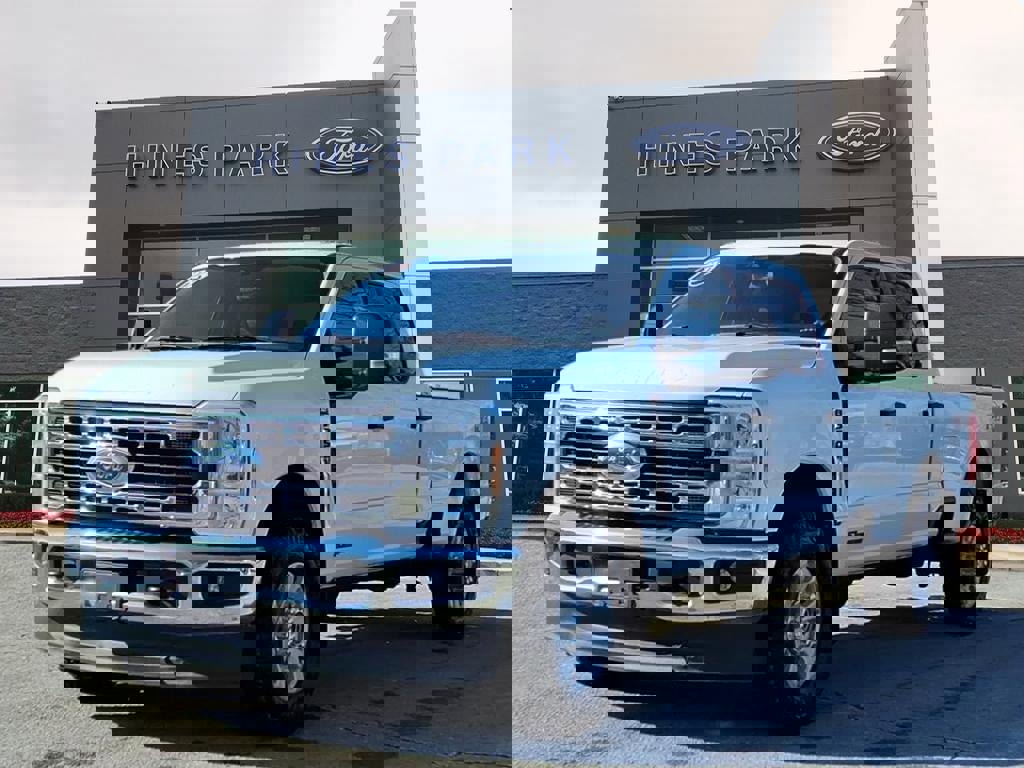 Certified 2024 Ford F350 XLT w/ FX4 Off-Road Package image 3