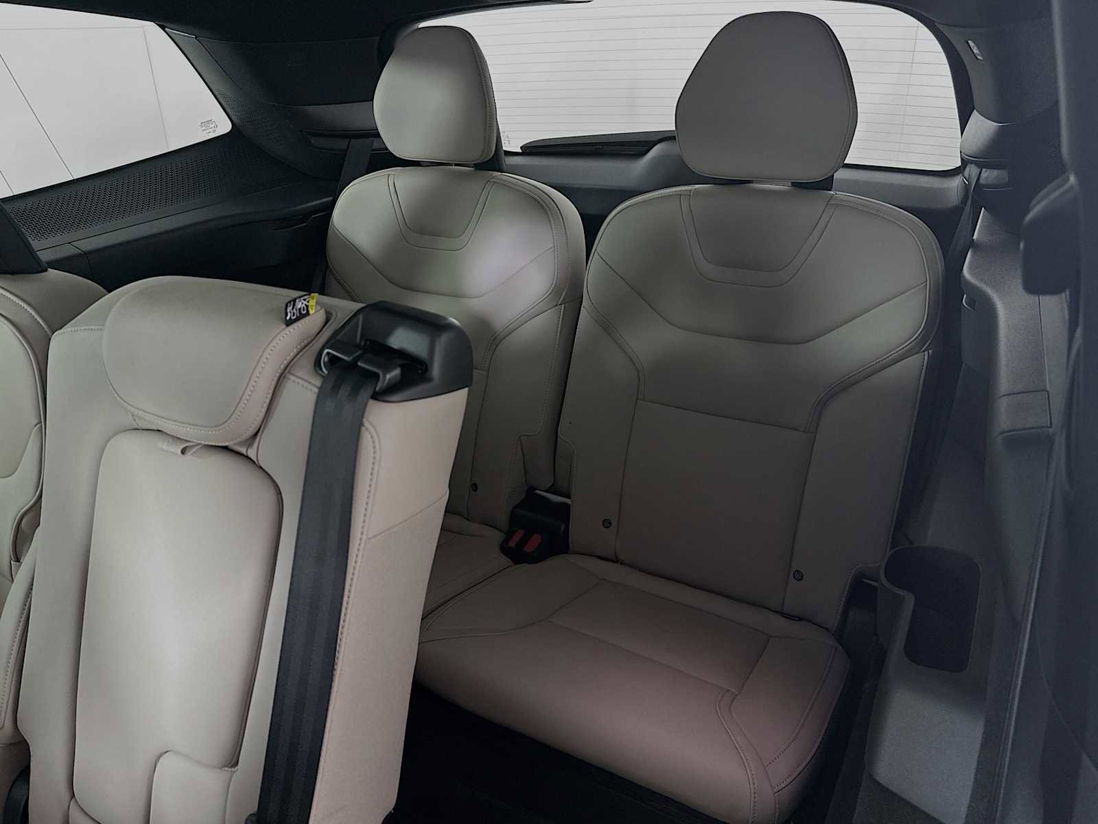 Used 2025 Volvo EX90 Plus image 25