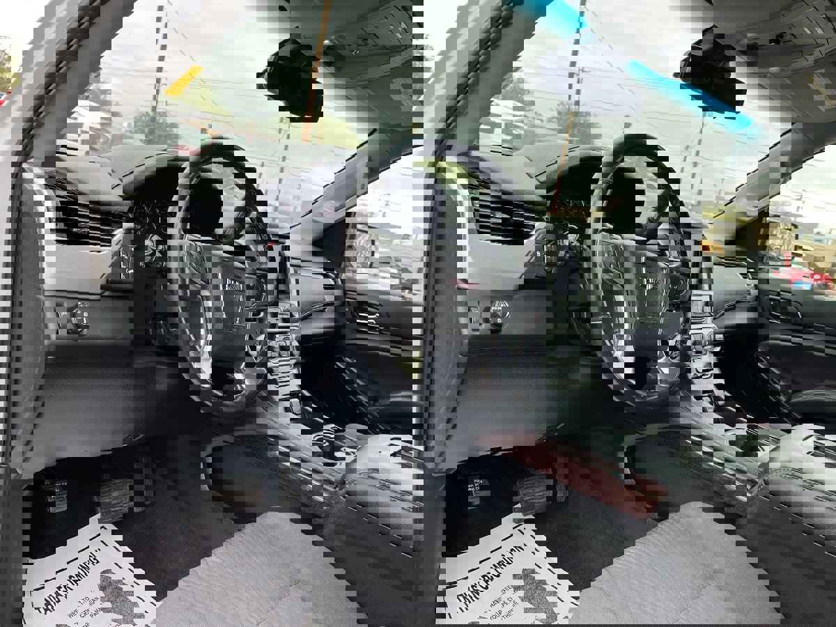 Used 2019 GMC Yukon XL SLE w/ SLE Value Package image 24