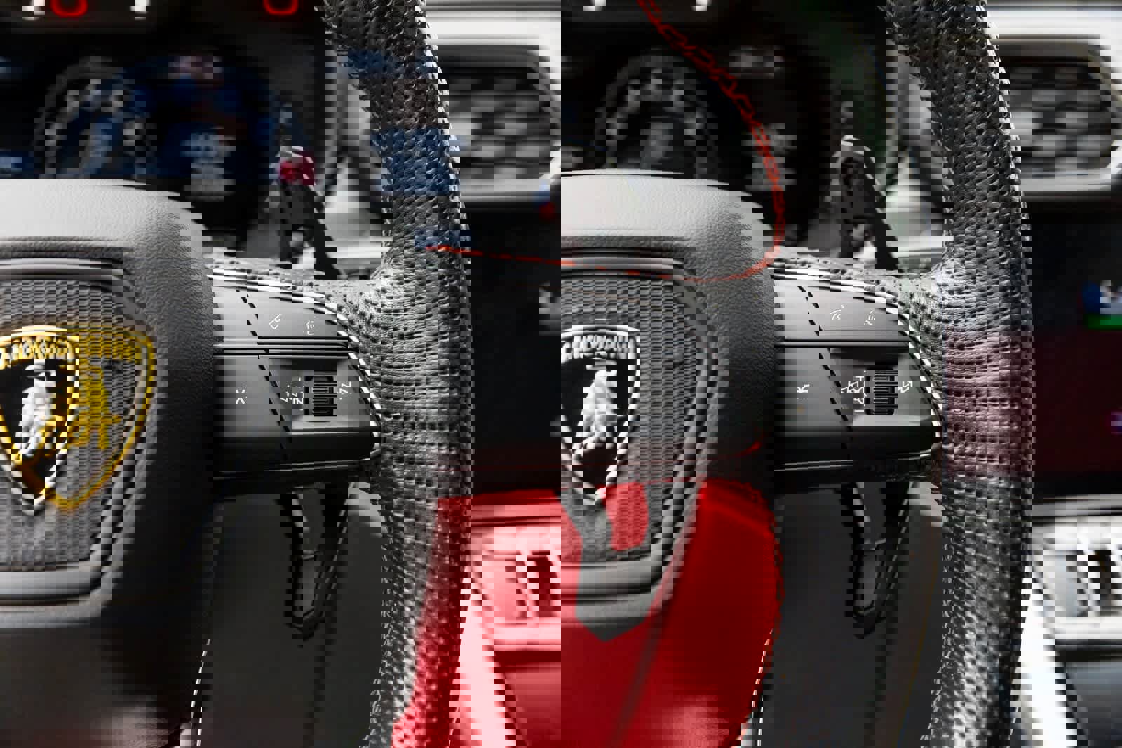 Used 2022 Lamborghini Urus image 33