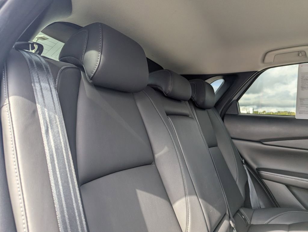 Used 2021 MAZDA CX-30 AWD 2.5 S w/ Select Package image 14