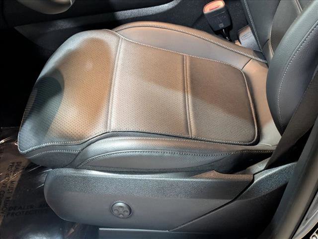 Certified 2025 Mercedes-Benz GLC 300 image 8