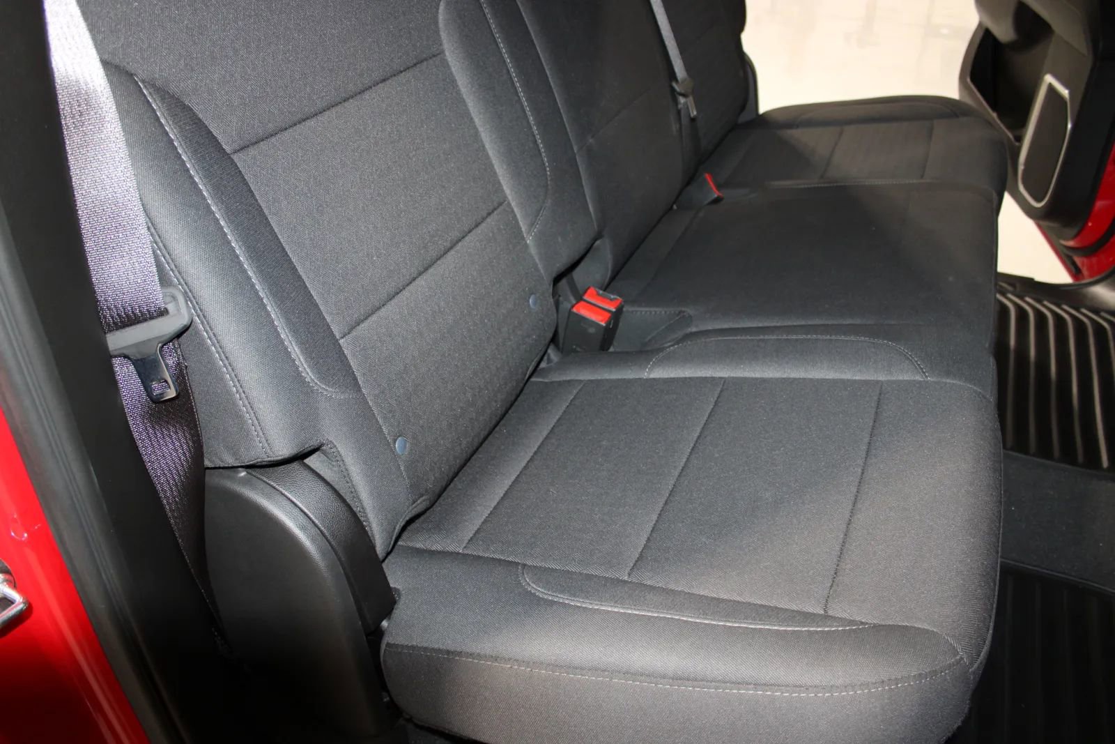 Used 2025 Chevrolet Silverado 1500 LT AWD/4WD image 17