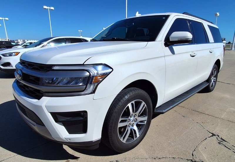 Used 2023 Ford Expedition Max XLT RWD image 4