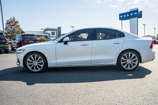 Used 2020 Volvo S60 T6 Momentum w/ Protection Package Premier AWD/4WD image 4