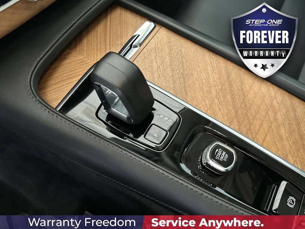 Used 2024 Volvo XC90 B6 Plus w/ Protection Package Premier AWD/4WD image 27